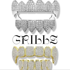 Set 2 Piece Unisex Silver or Gold Diamond Plated Vampire Style Teeth Grills